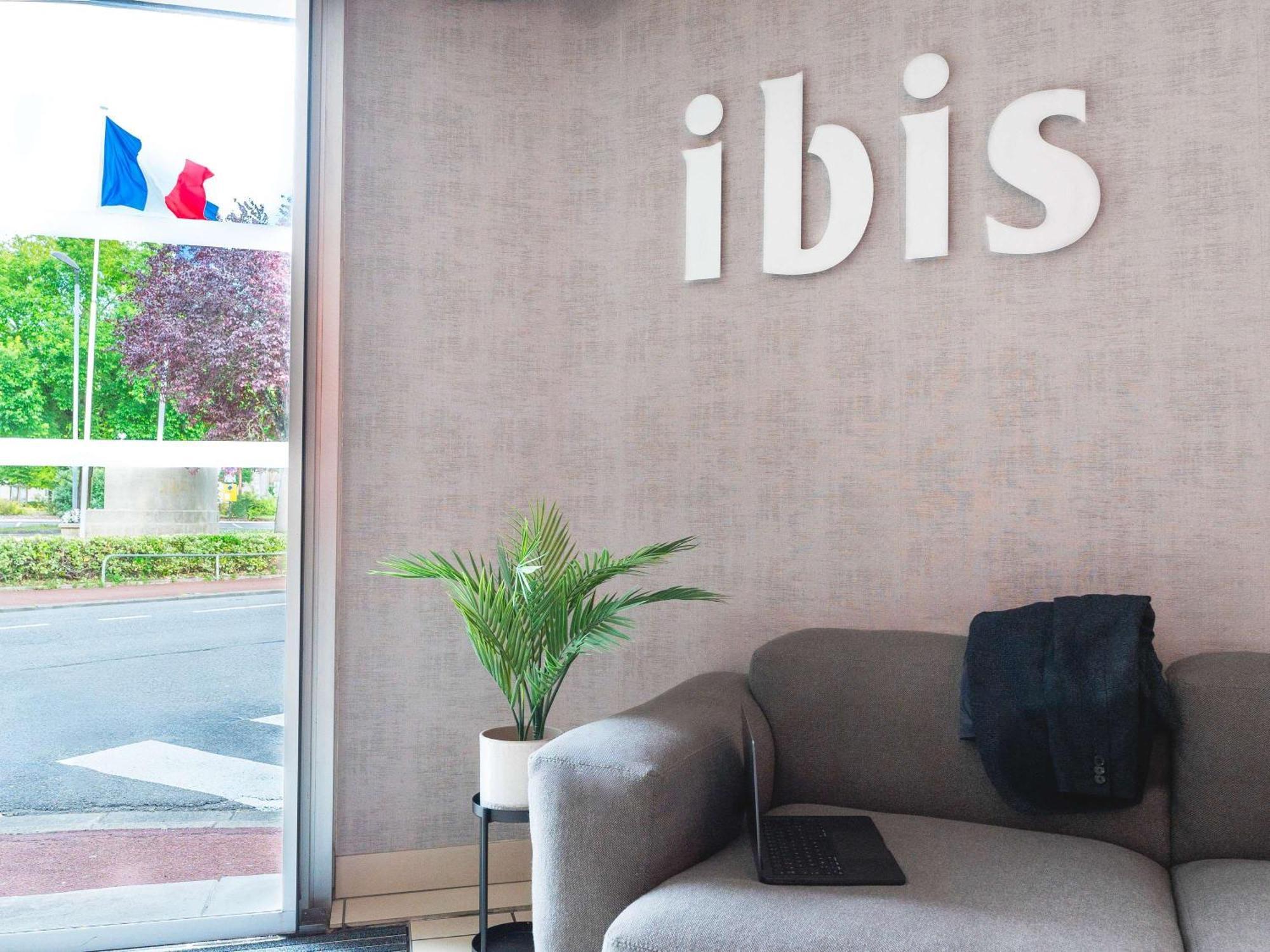 Hotel Ibis Cognac Centre Exterior foto